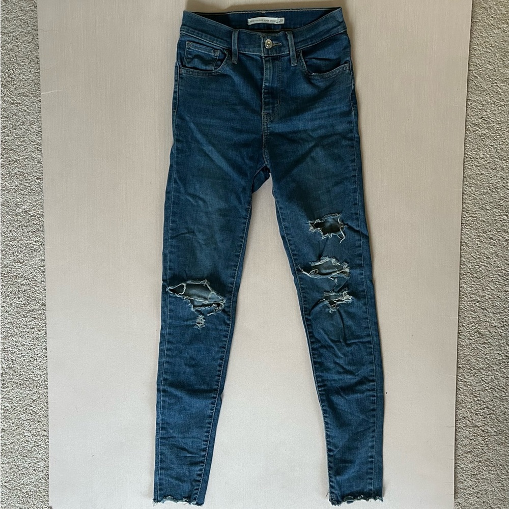 Levis 720 High Rise Super Skinny Jeans
